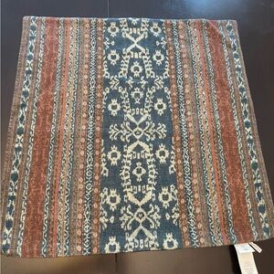 Pottery Barn Ophelia pillow cover 24 x 24